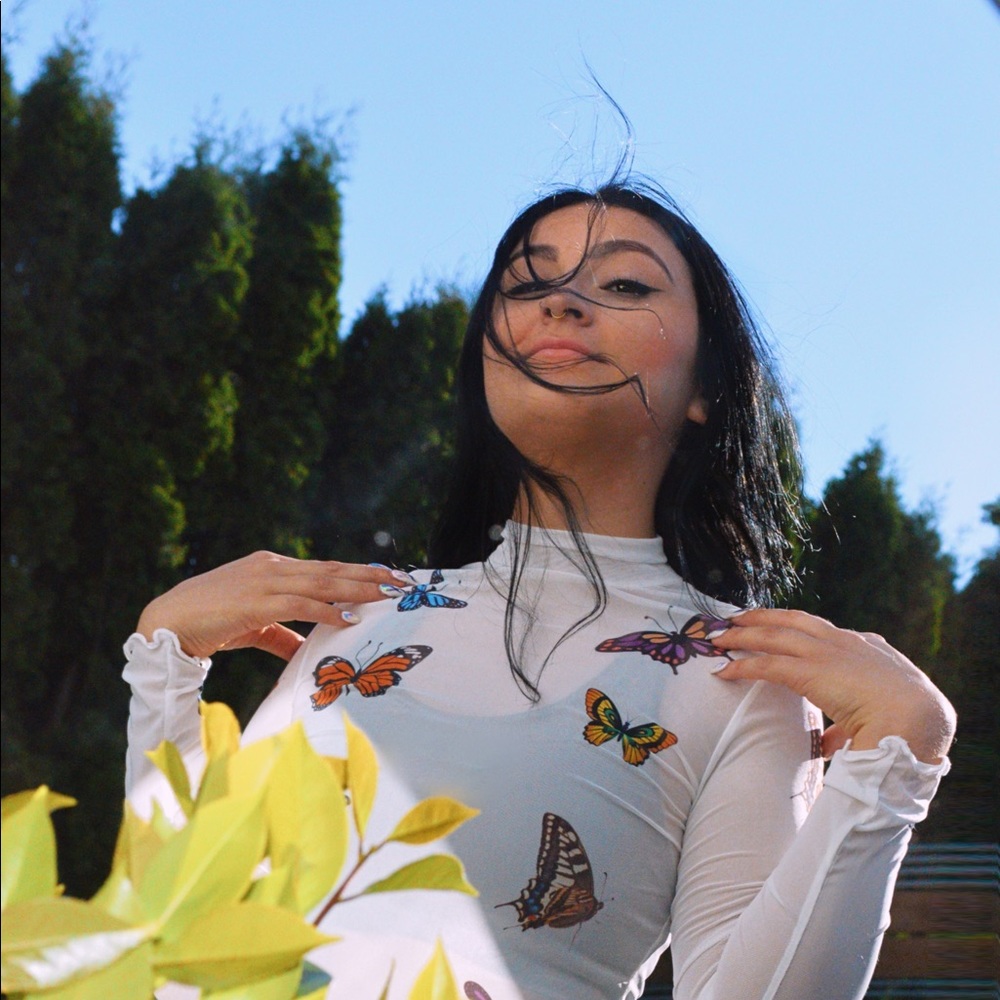 Meet your Posher, Adriana